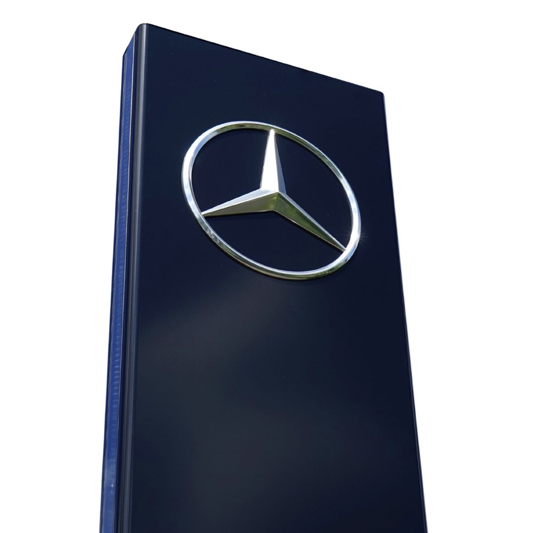 Image of a Mercedes Benz logo on Product Recall: Consumers are urged to return certain Mercedes-Benz vehicles